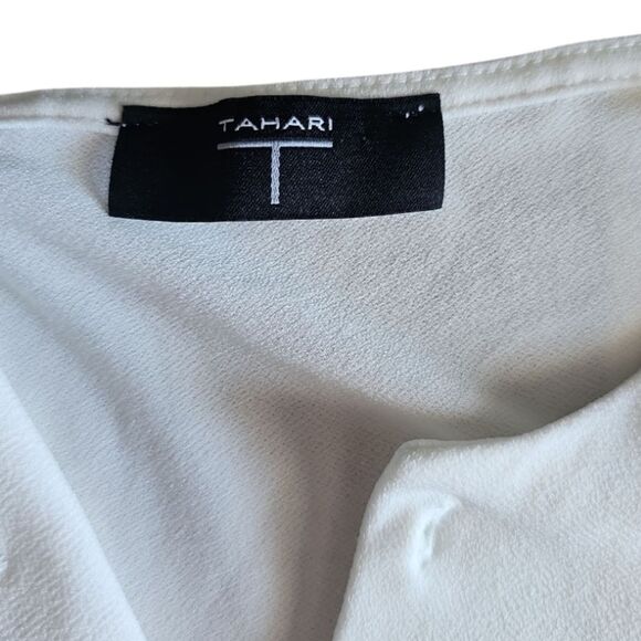Tahari NWT Women's Top Size M Classic Minimalist V-Neck White Blouse Lightweight - Picture 8 of 16